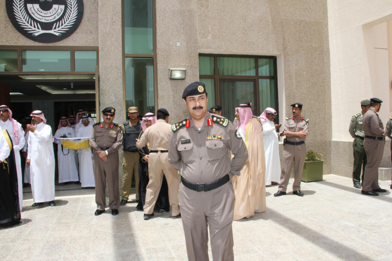 أمير الجوف يستهل جولتة للقريات بإفتتاح مبنى المحافظة ويستقبل المواطنين